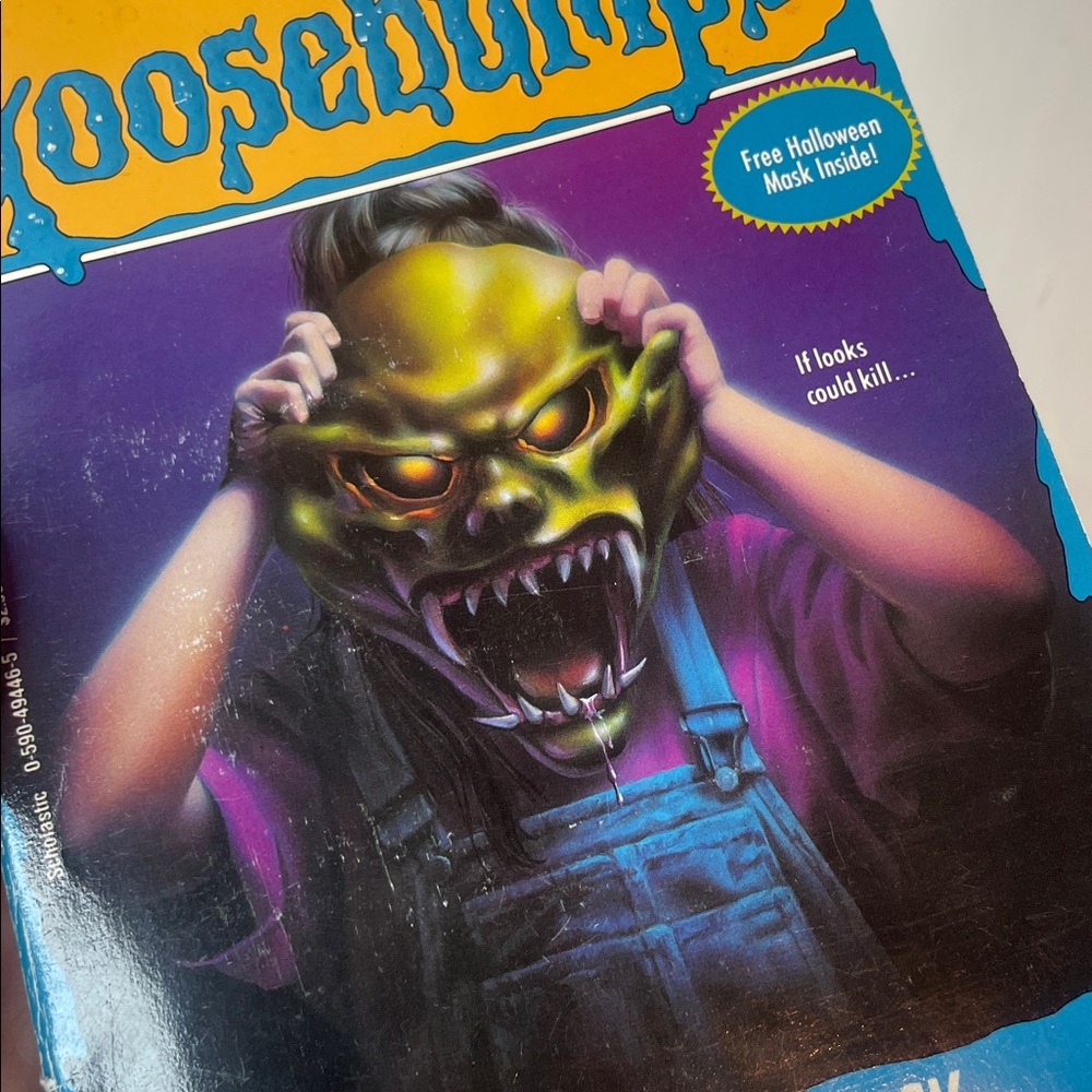 1st Print Goosebumps #11 The Haunted Mask w/attached mask! ~ RL Stine *AS IS - Picture 11 of 11